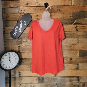 Nike Shirt Womens Medium Red Athletic Cut Tee size L/XL